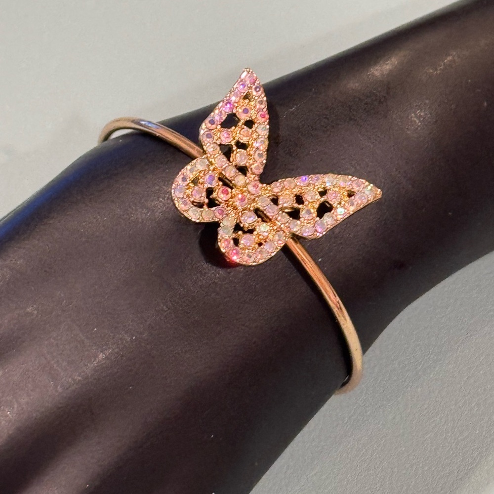 NWOT Fashion Jewelry Crystal Butterfly Open Cuff Bracelet - Picture 4 of 4